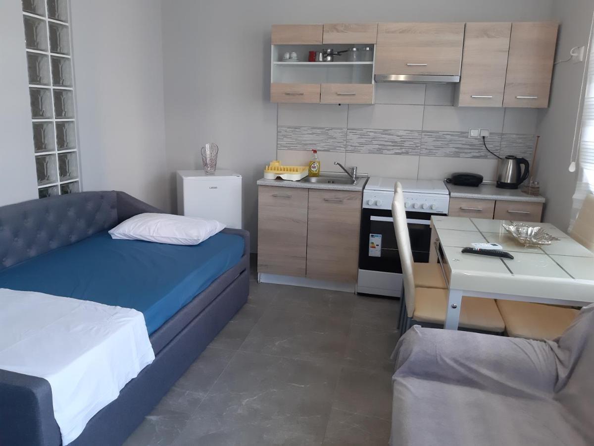Soula'S Sunshine Blue Apartment Nea Karvali Luaran gambar