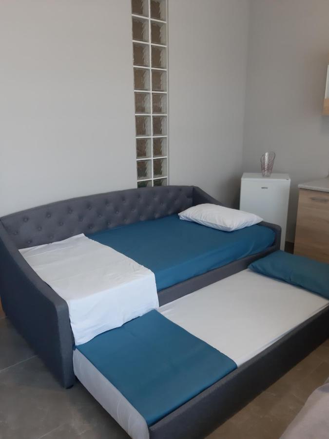 Soula'S Sunshine Blue Apartment Nea Karvali Luaran gambar